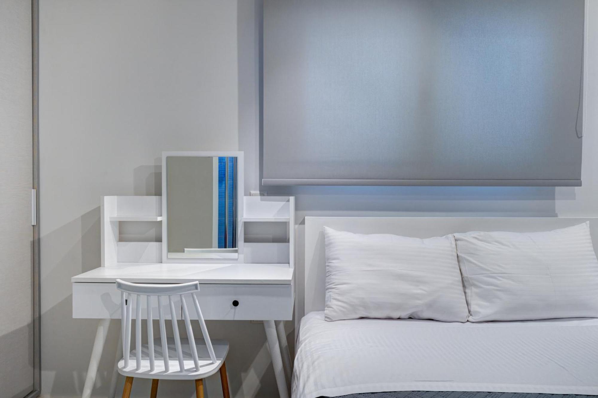 Molos Beachfront Apartments In Диакоптон Экстерьер фото