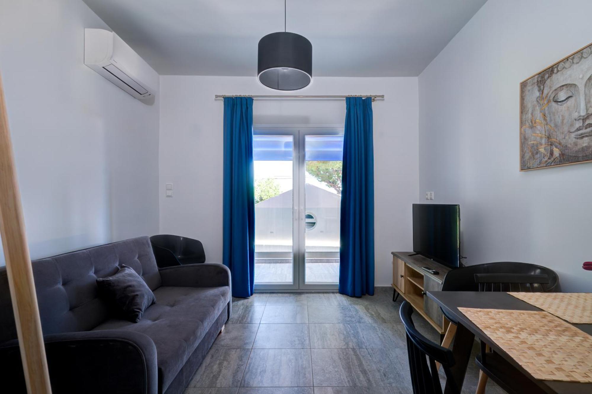 Molos Beachfront Apartments In Диакоптон Экстерьер фото
